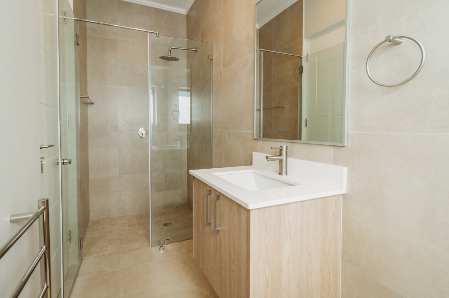 3 Bedroom Property for Sale in Kraaibosch Western Cape